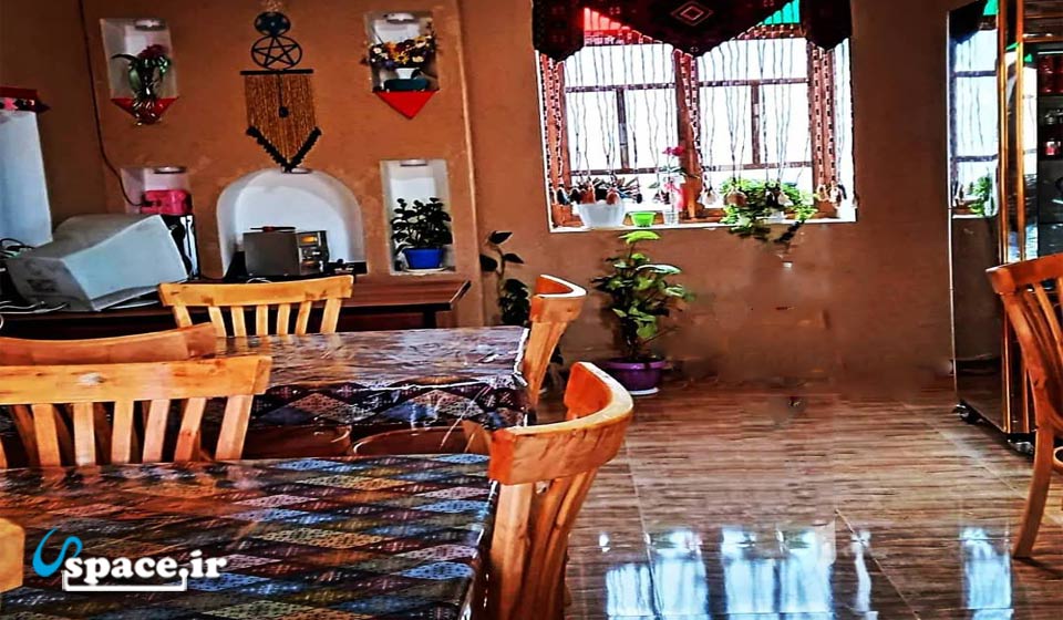 نمای رستوران اقامتگاه بوم گردی گل عاشق - جاجرم - روستای چهاربید